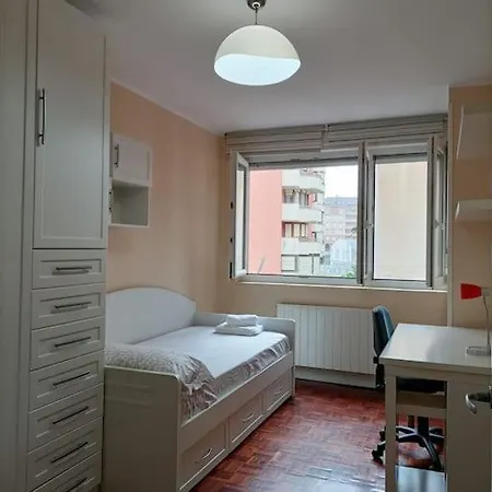 Amplio Apartamento Cerca Del Sardinero * Santander